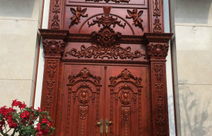 Thiết Kế - Thi Công Cửa Chính Vòng MC04 Gõ Đỏ