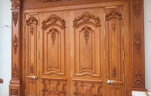 Thiết Kế - Thi Công Cửa Chính 01 Gõ Đỏ