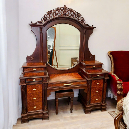 Bàn Phấn Nữ Hoàng 1m6
