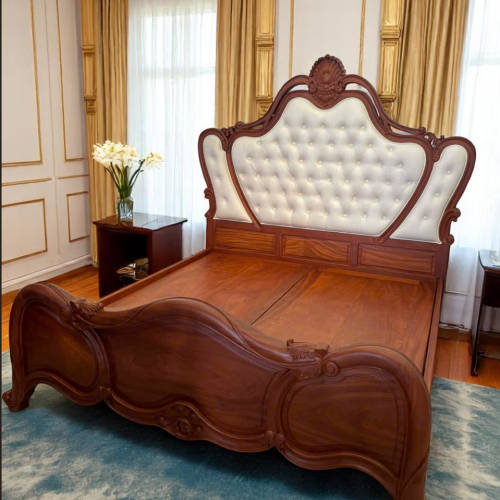 Giường Louis Đầu Nệm Vip 