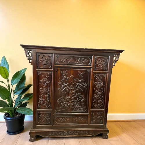 Án Thờ Chạm Muồng